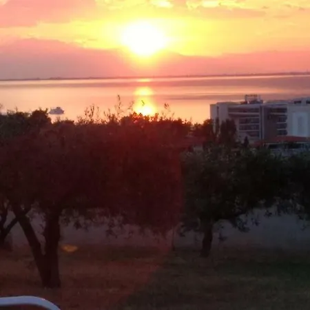 Sunset View Villa *